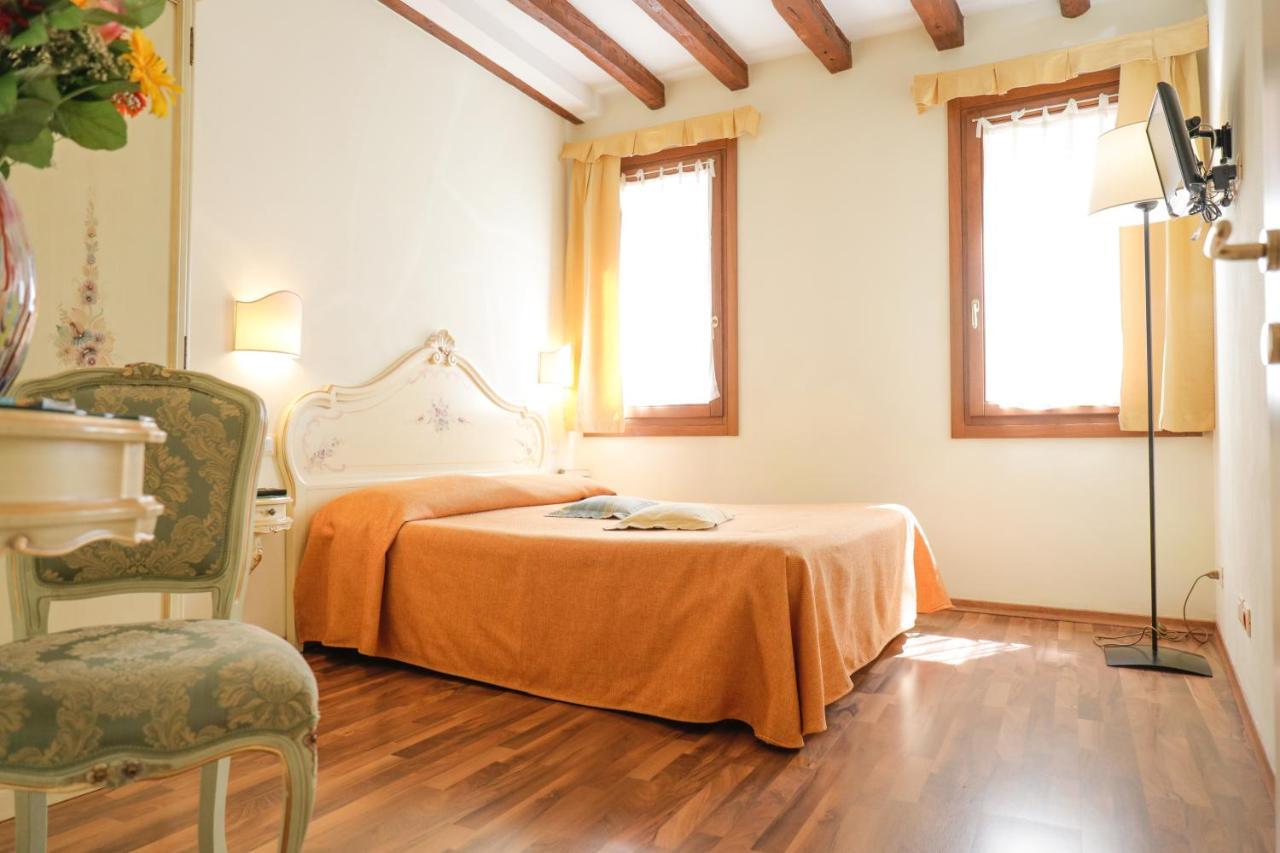 Casa Vacanze Angolo 'Sconto Venetië Buitenkant foto
