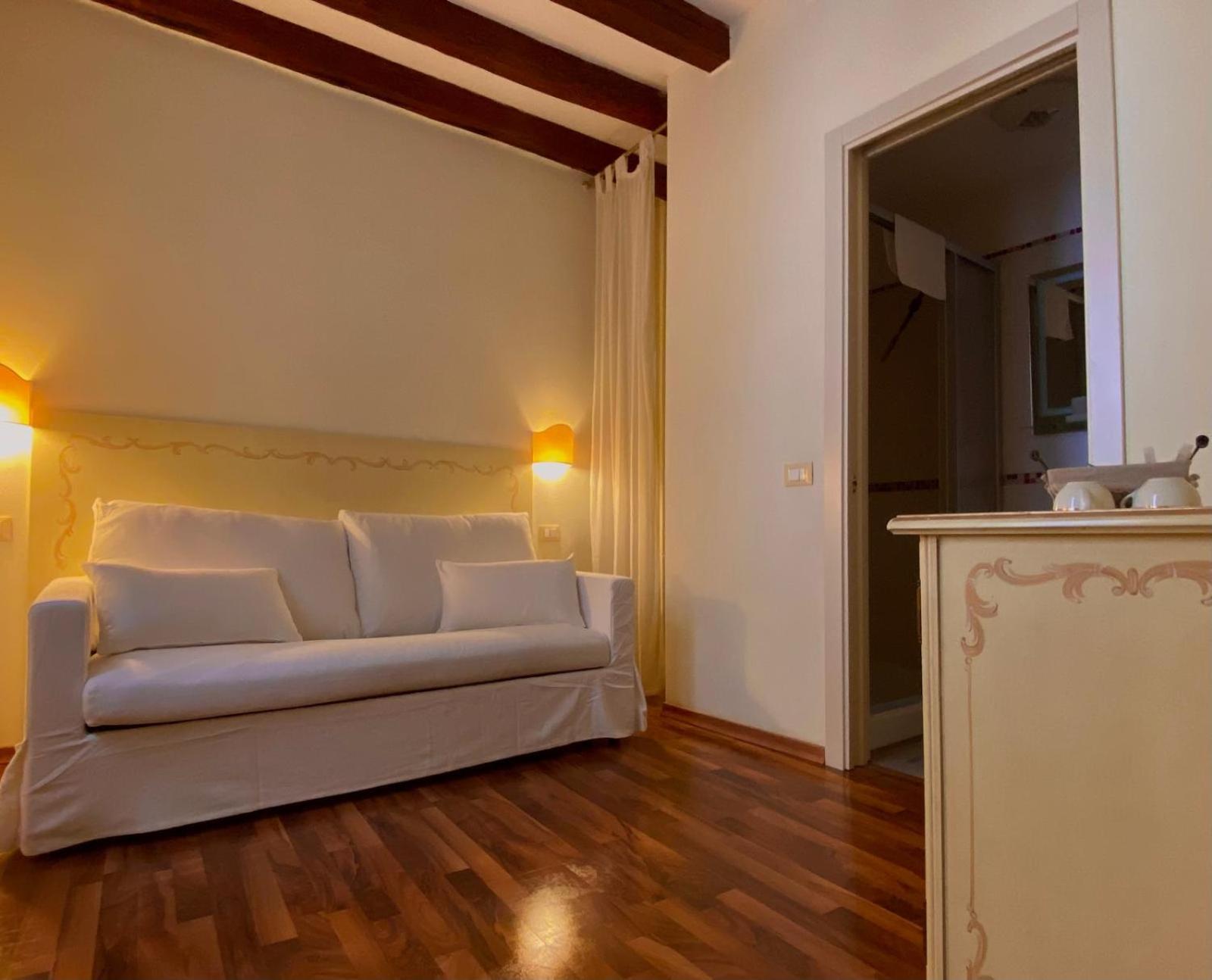 Casa Vacanze Angolo 'Sconto Venetië Buitenkant foto