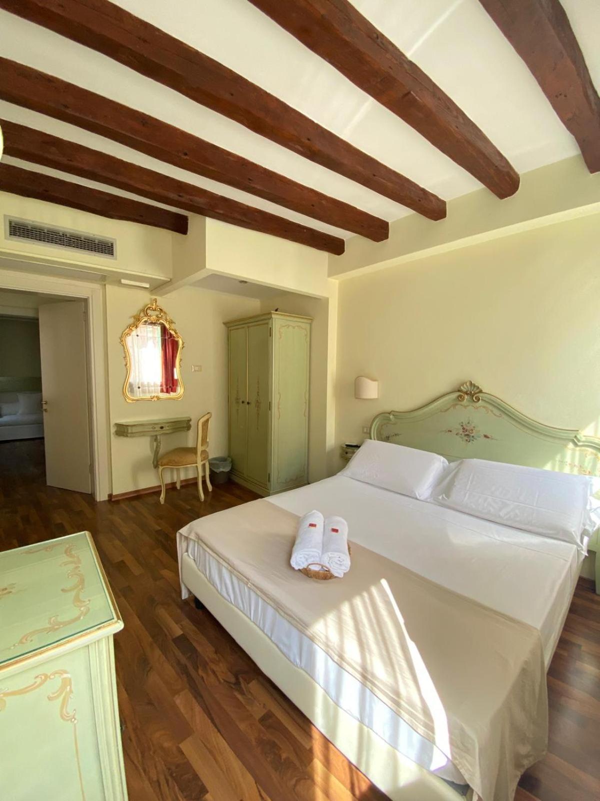 Casa Vacanze Angolo 'Sconto Venetië Buitenkant foto