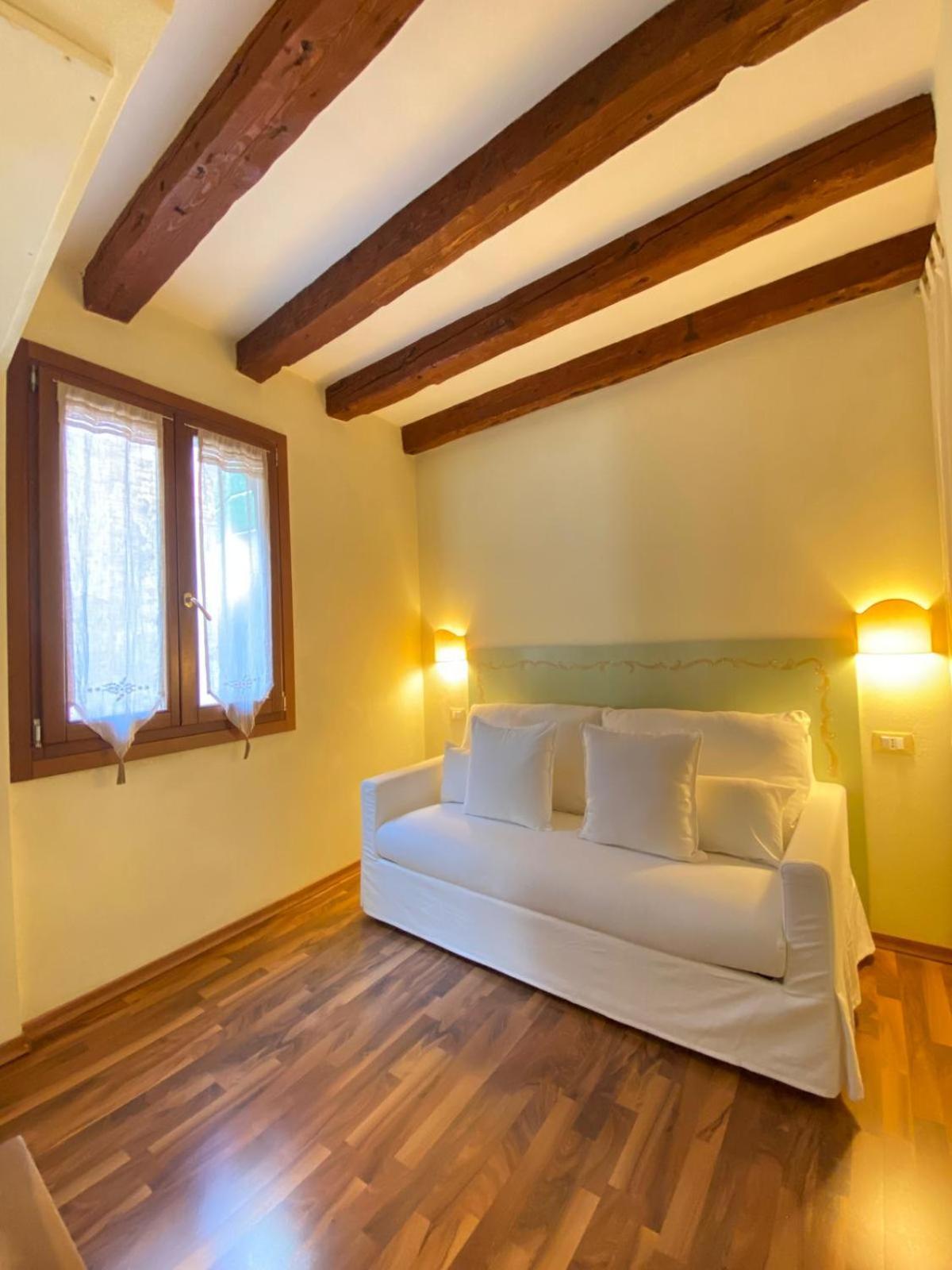Casa Vacanze Angolo 'Sconto Venetië Buitenkant foto