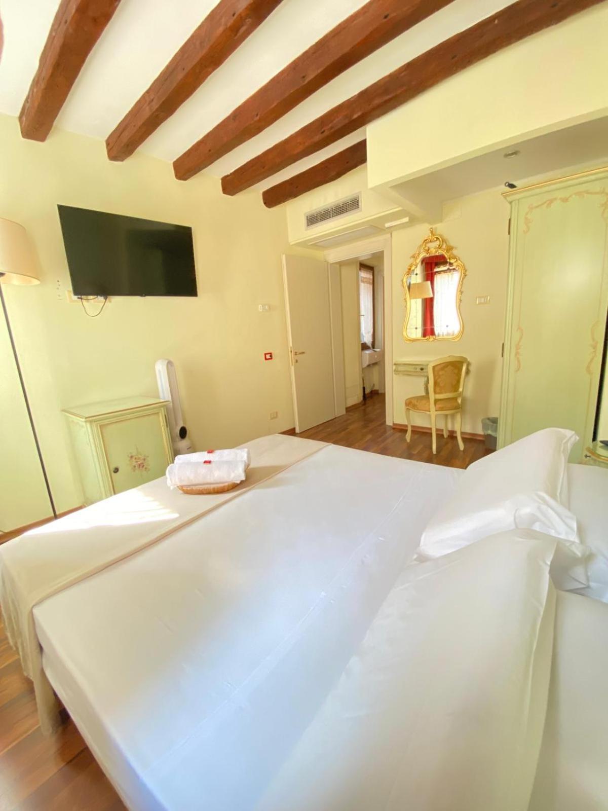 Casa Vacanze Angolo 'Sconto Venetië Buitenkant foto
