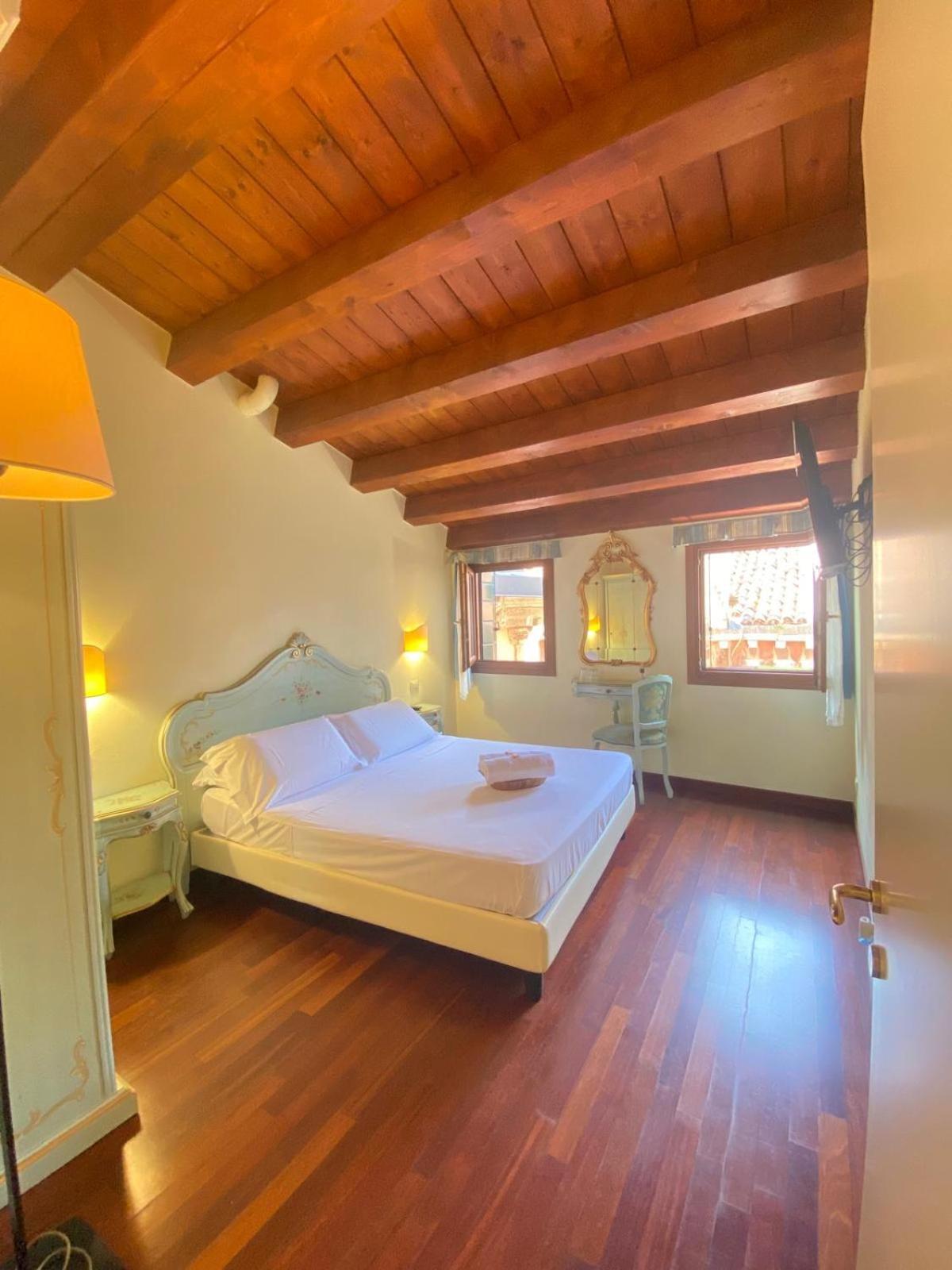 Casa Vacanze Angolo 'Sconto Venetië Buitenkant foto