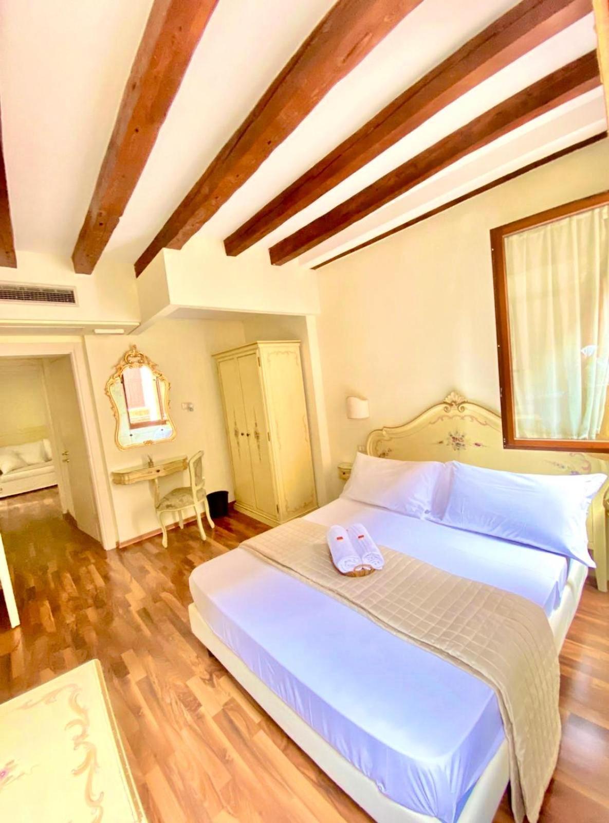 Casa Vacanze Angolo 'Sconto Venetië Buitenkant foto