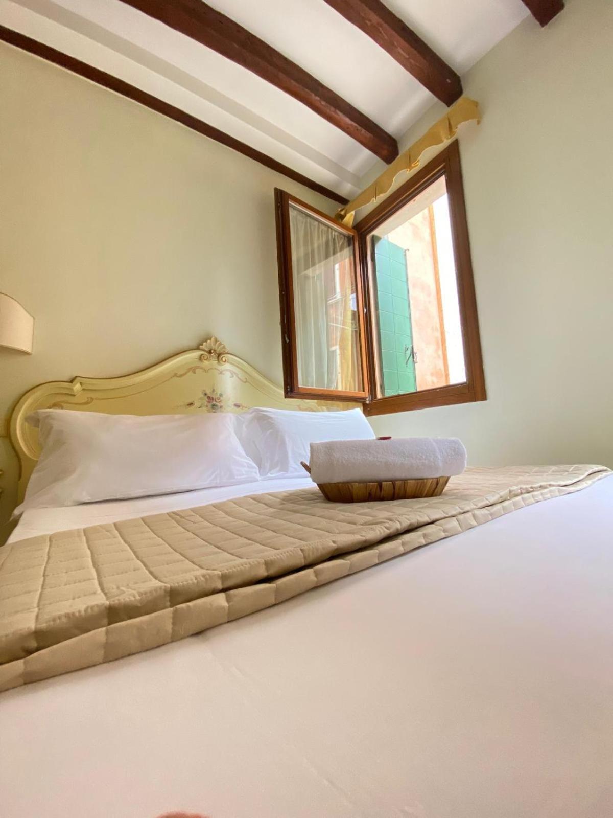 Casa Vacanze Angolo 'Sconto Venetië Buitenkant foto